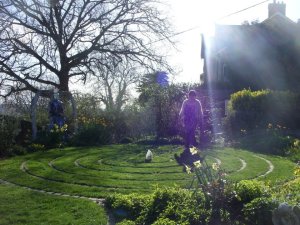 405802_640753095941682_871918067_n