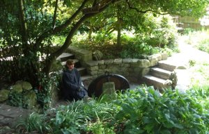 923290_640770365939955_906016868_n