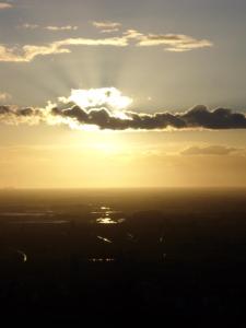 942282_640765915940400_1755097294_n